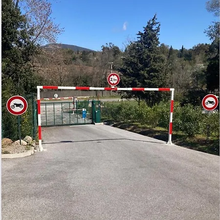 Les Restanques Vue Bastide Rez Jardin 3021 公寓 *