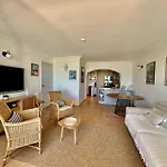 Les Restanques Vue Bastide Rez Jardin 3021 Grimaud
