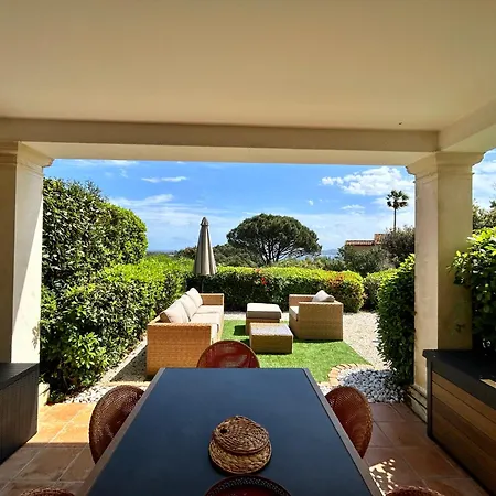 Les Restanques Vue Bastide Rez Jardin 3021 アパート