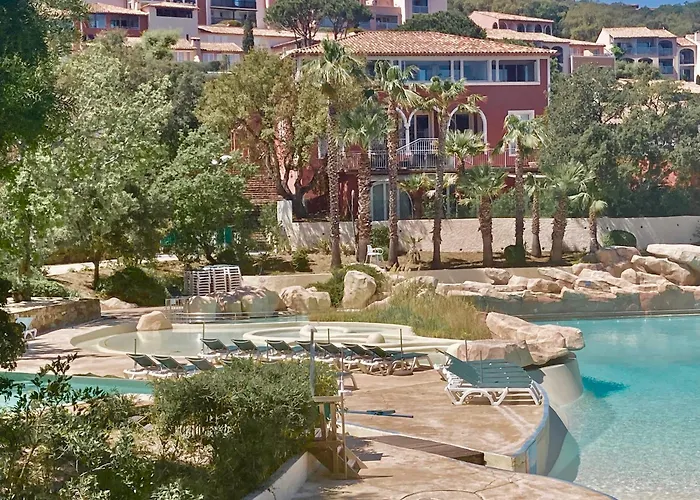 Les Restanques Vue Bastide Rez Jardin 3021 غريمو