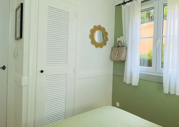 Les Restanques Vue Bastide Rez Jardin 3021 شقة