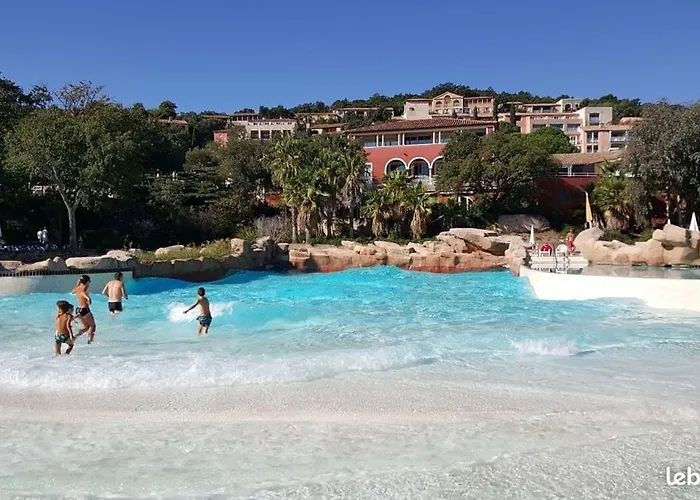 Les Restanques Vue Bastide Rez Jardin 3021 شقة *