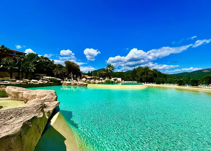 Les Restanques Vue Bastide Rez Jardin 3021